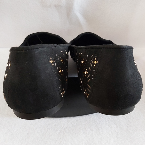 In Every Story Velvety Beaded Sandals - Picture 6 of 9